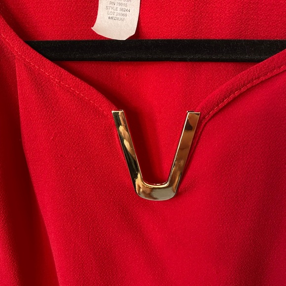 Red Top - Picture 4 of 5